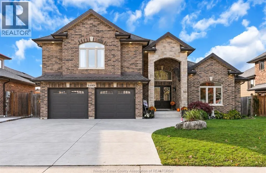 1285 DEER RUN TRAIL