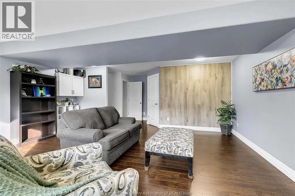 1285 DEER RUN TRAIL