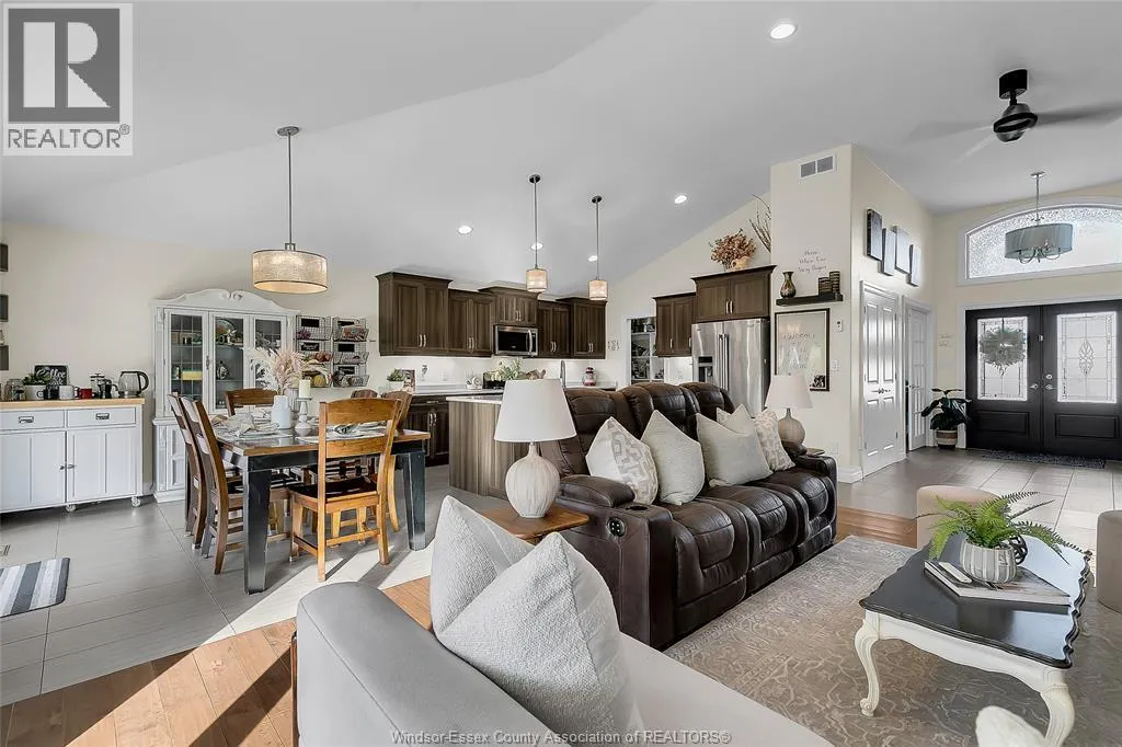 1285 DEER RUN TRAIL