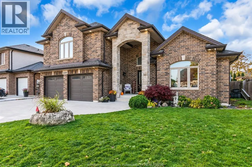 1285 DEER RUN TRAIL