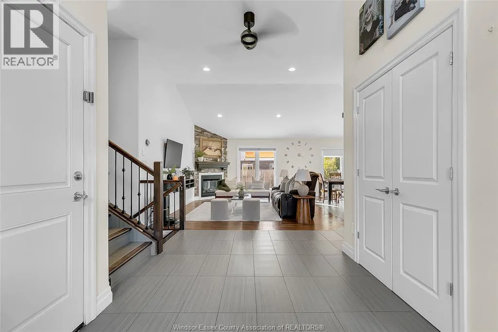 1285 DEER RUN TRAIL