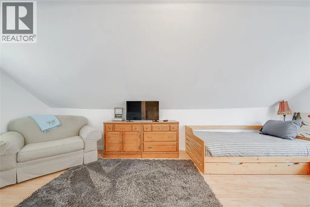 629 SCHILLER BEACH RD.