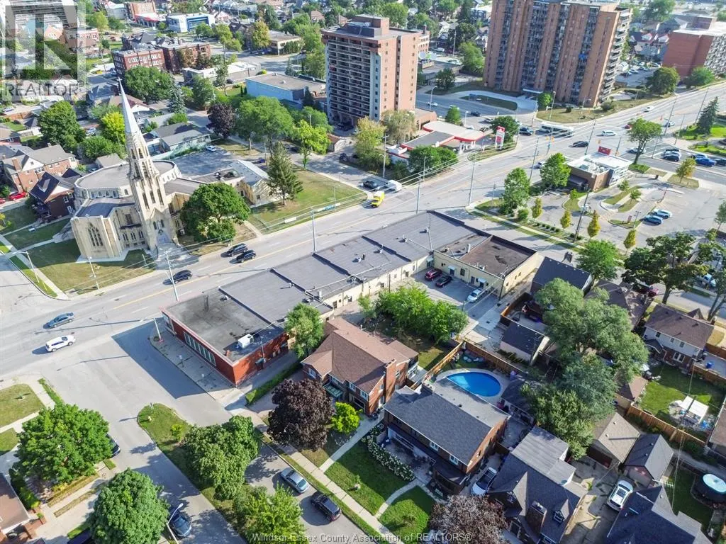 101-189 TECUMSEH ROAD West