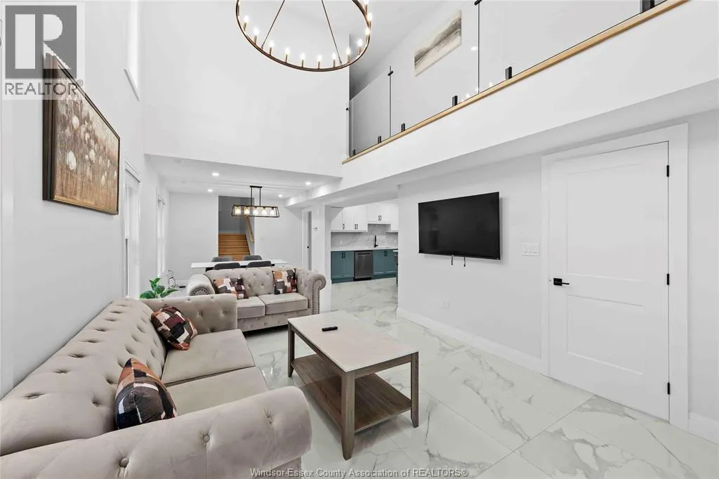 1019 GLIDDEN