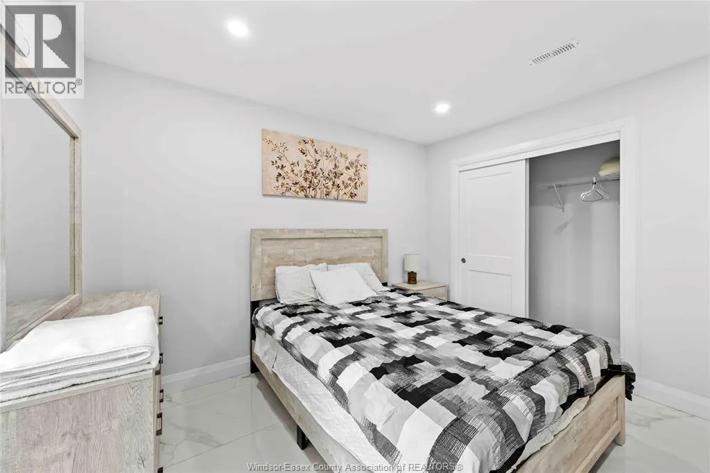 1019 GLIDDEN