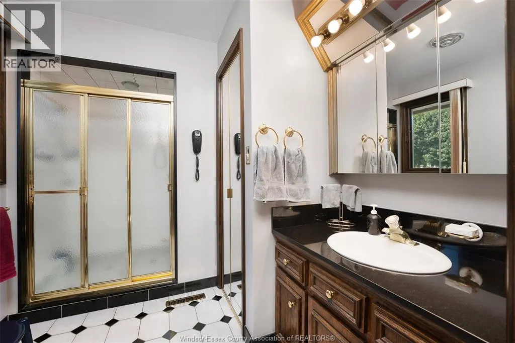 1528 RAVINE LINE ROAD