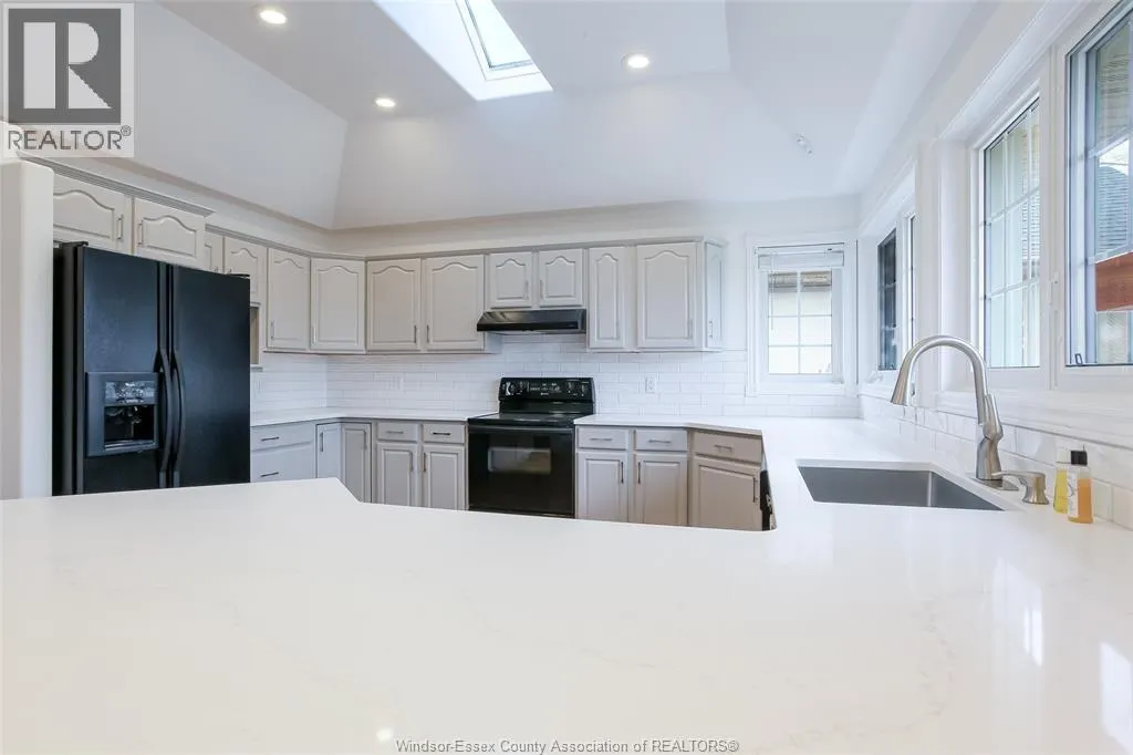 1220 WOODMONT CRESCENT