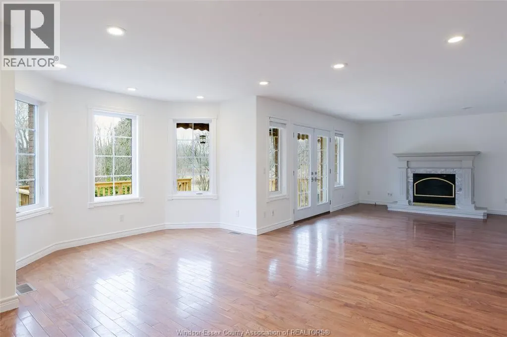 1220 WOODMONT CRESCENT