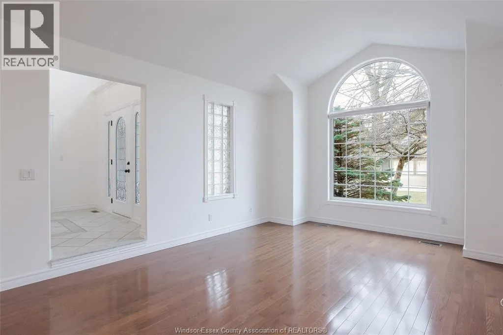 1220 WOODMONT CRESCENT
