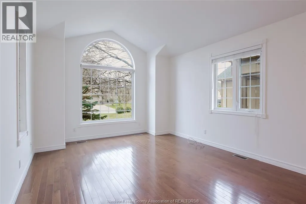 1220 WOODMONT CRESCENT