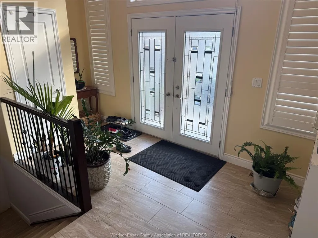 2991 MCROBBIE CRESCENT