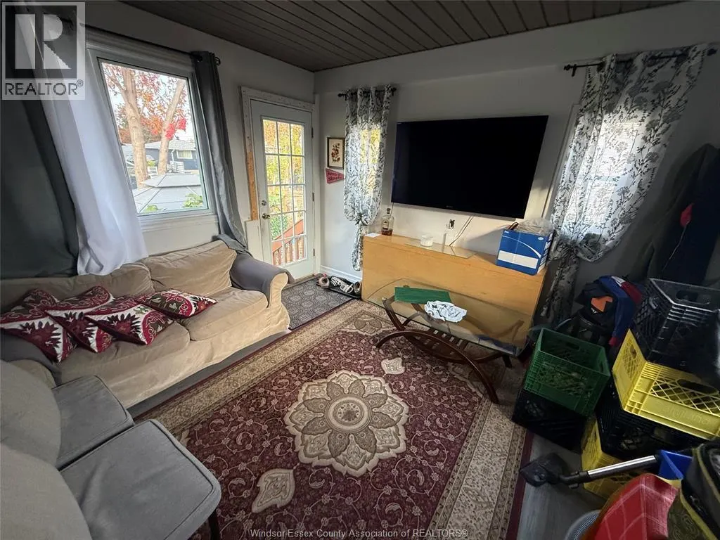 2991 MCROBBIE CRESCENT