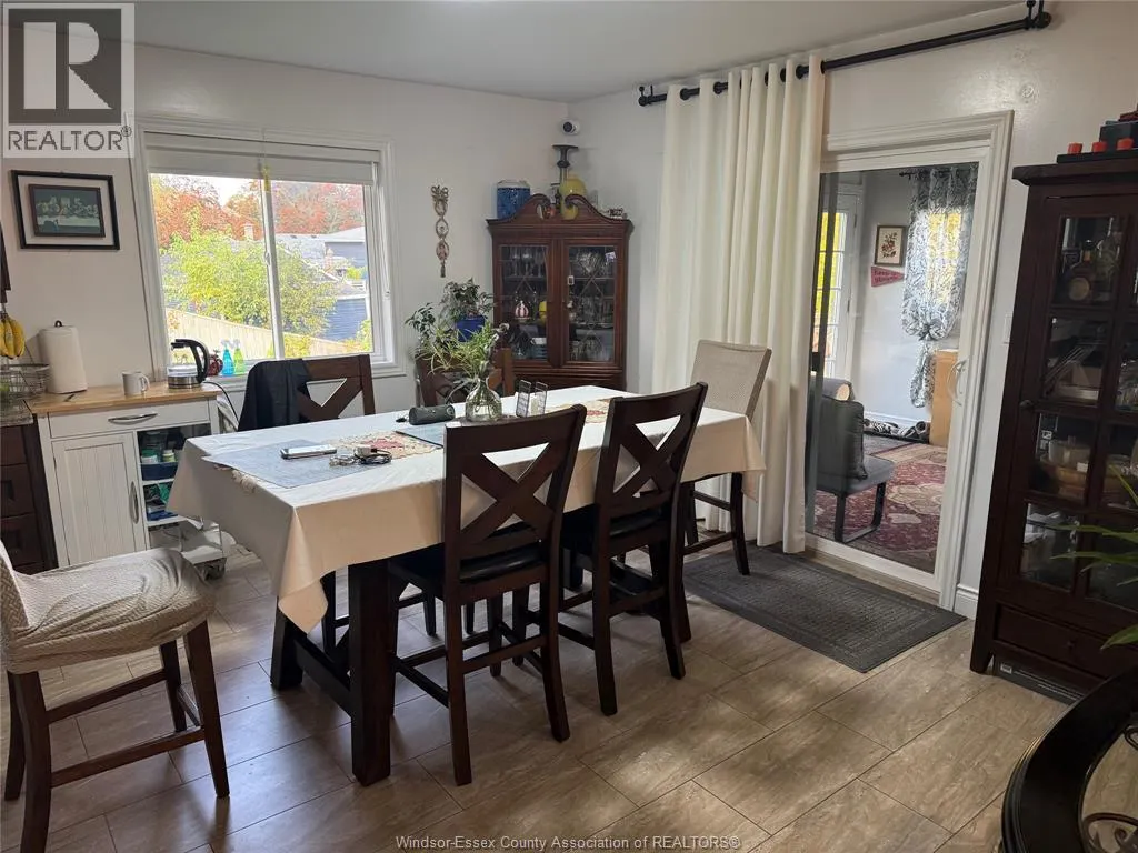 2991 MCROBBIE CRESCENT