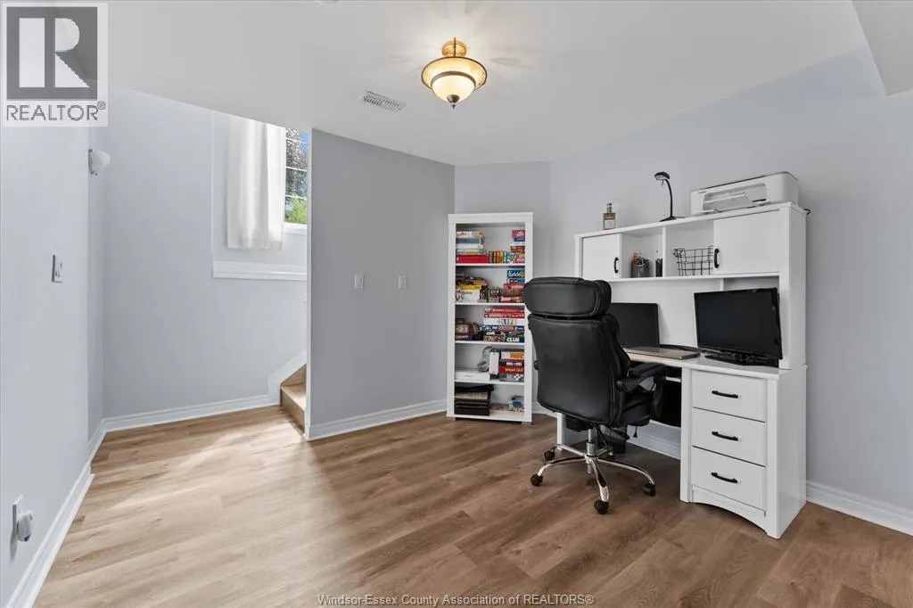 1400 McMahon CRESCENT