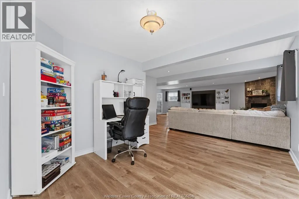 1400 McMahon CRESCENT