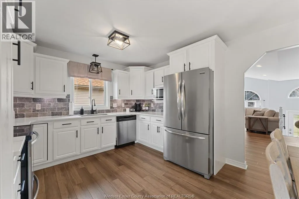 1400 McMahon CRESCENT