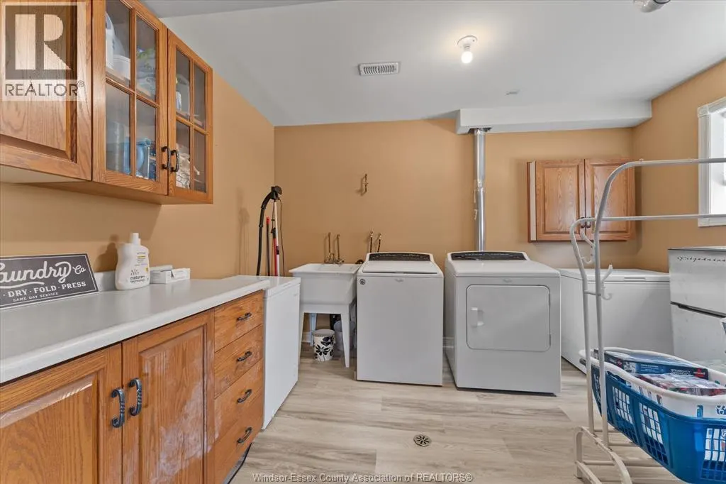 1400 McMahon CRESCENT