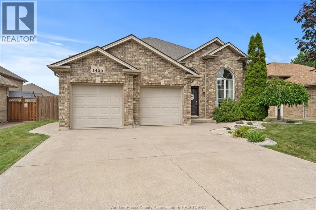 1400 McMahon CRESCENT
