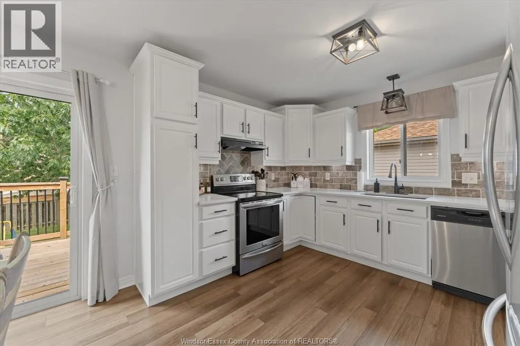 1400 McMahon CRESCENT