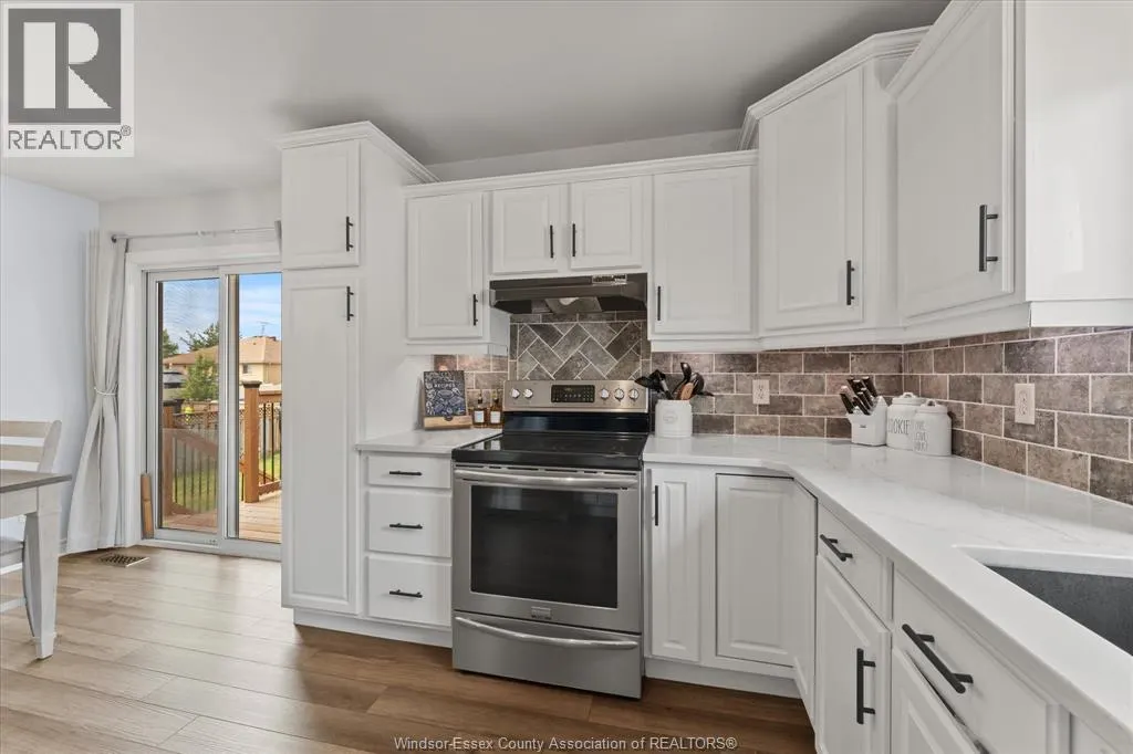 1400 McMahon CRESCENT