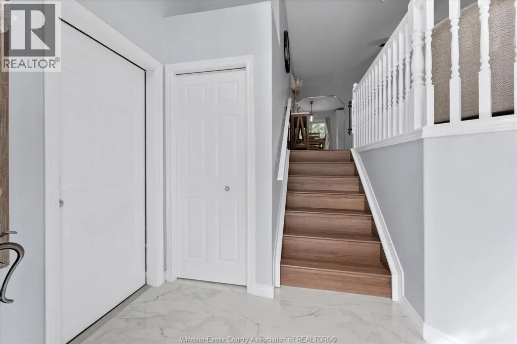 1400 McMahon CRESCENT