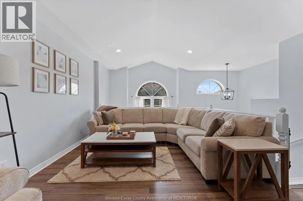1400 McMahon CRESCENT