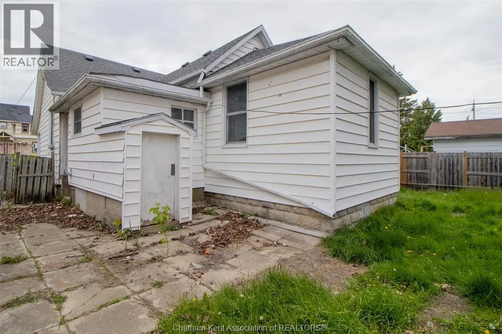 330 Nelson STREET