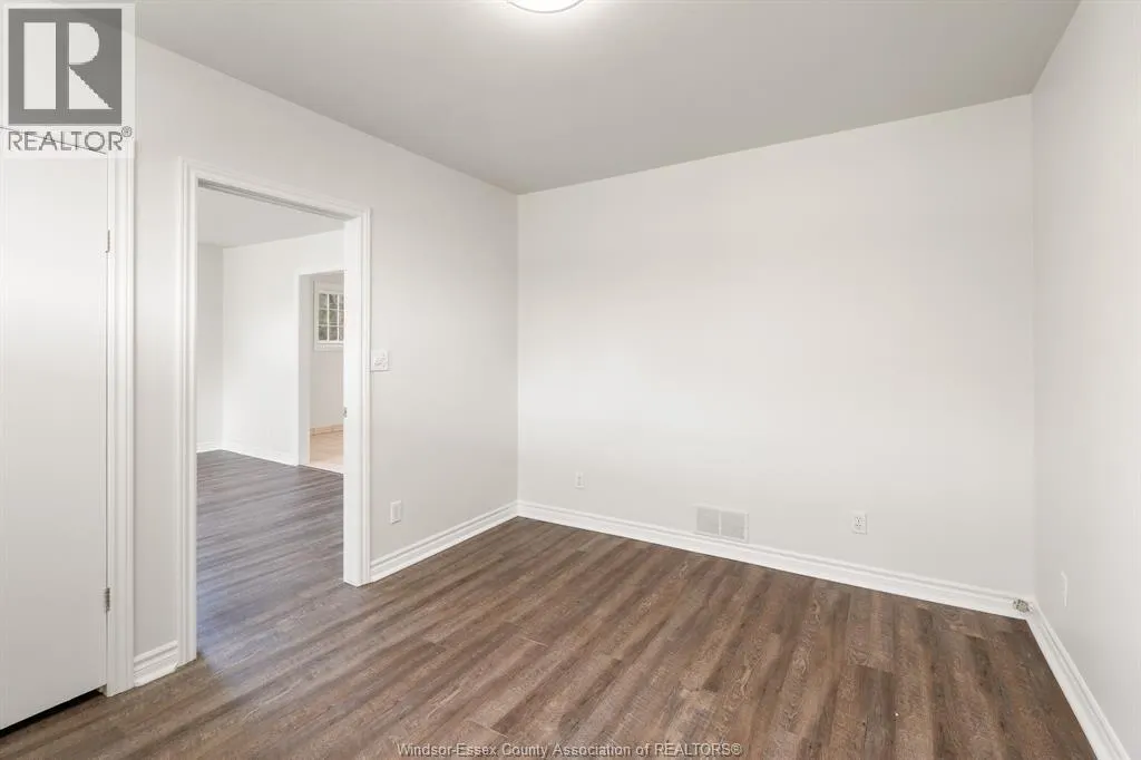 1073 Martin LANE