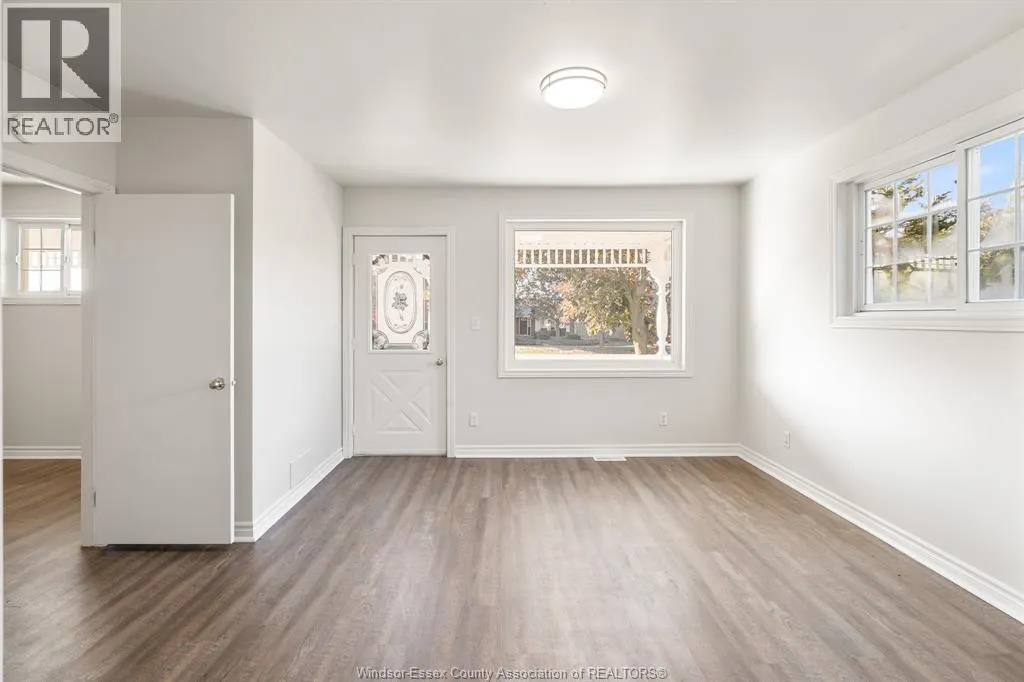 1073 Martin LANE