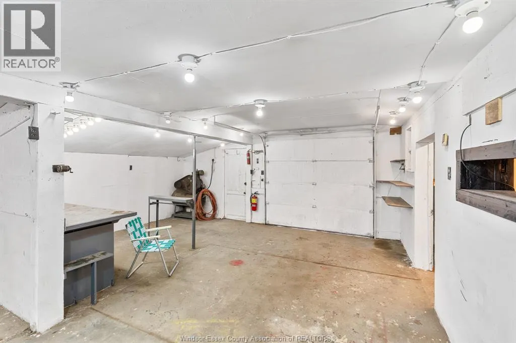 1073 Martin LANE