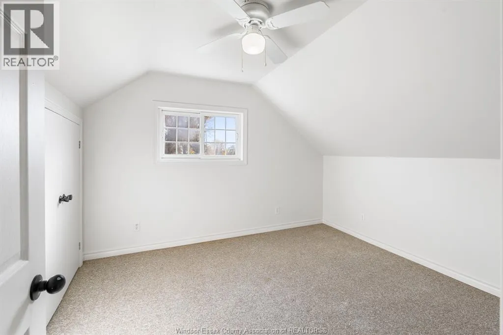 1073 Martin LANE