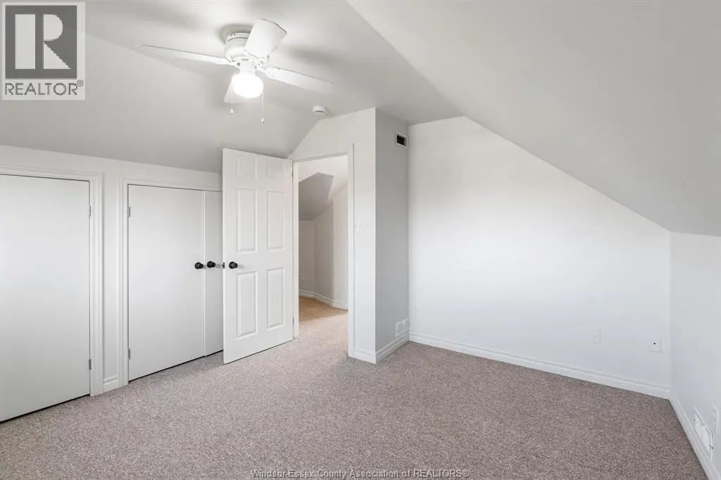 1073 Martin LANE