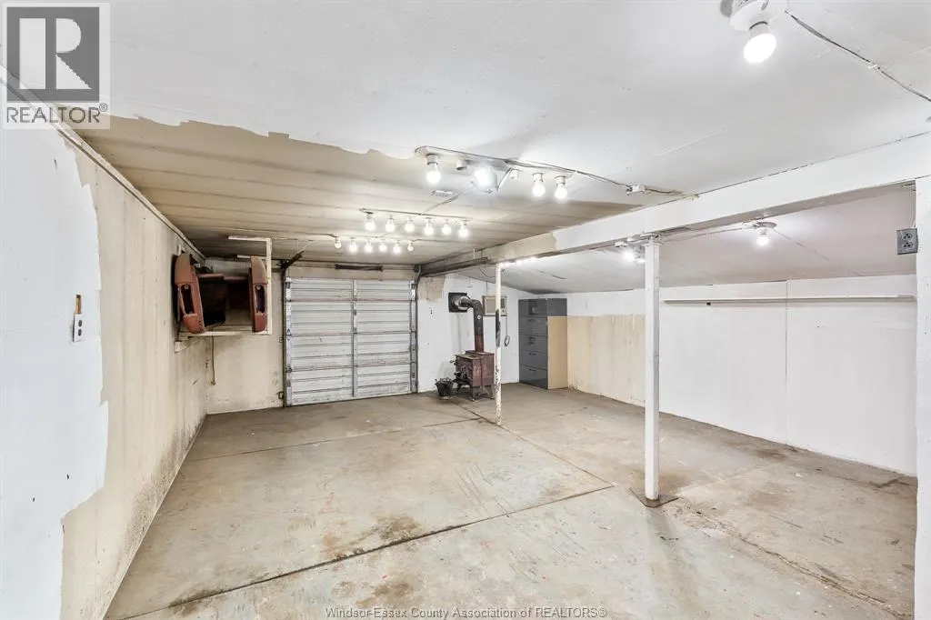 1073 Martin LANE