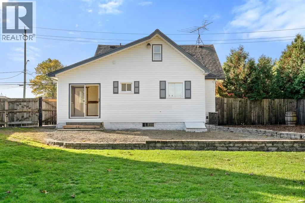 1073 Martin LANE