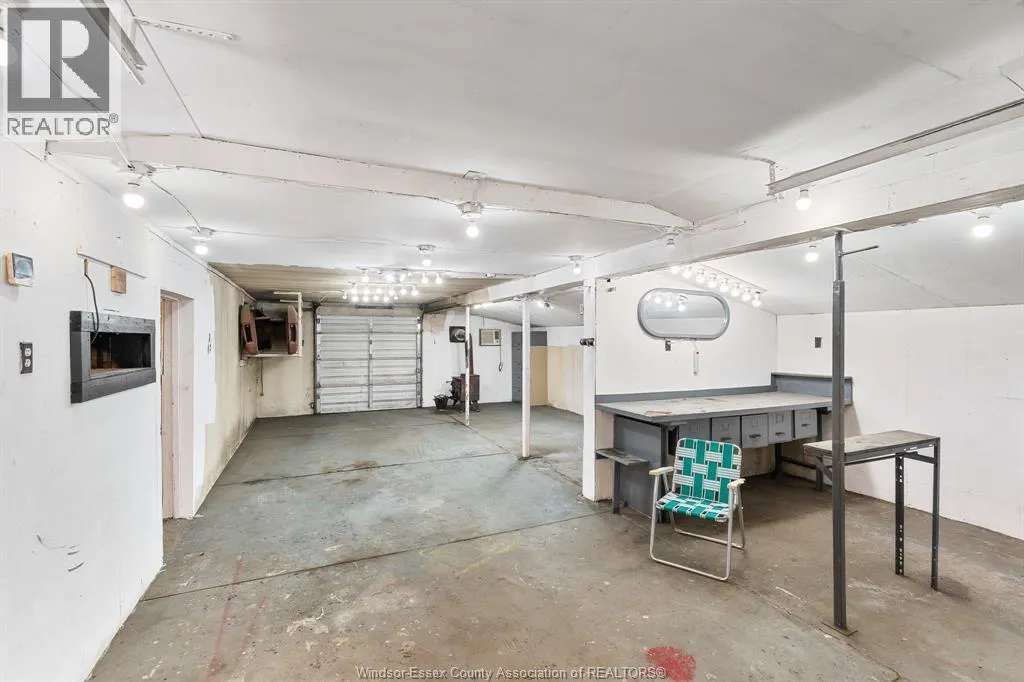1073 Martin LANE