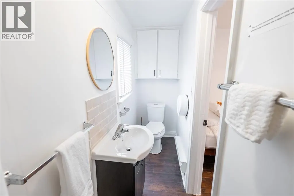 7424 Lakeshore ROAD Unit# 1