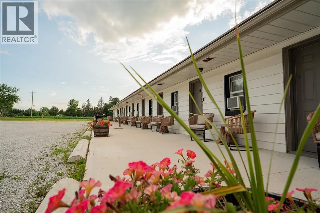 7424 Lakeshore ROAD Unit# 1
