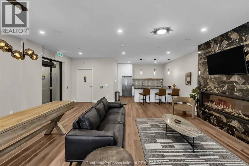 12 Mill STREET West Unit# 402