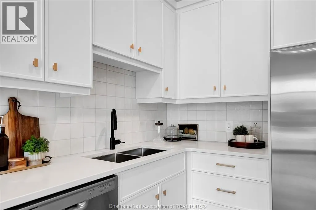 12 Mill STREET West Unit# 402
