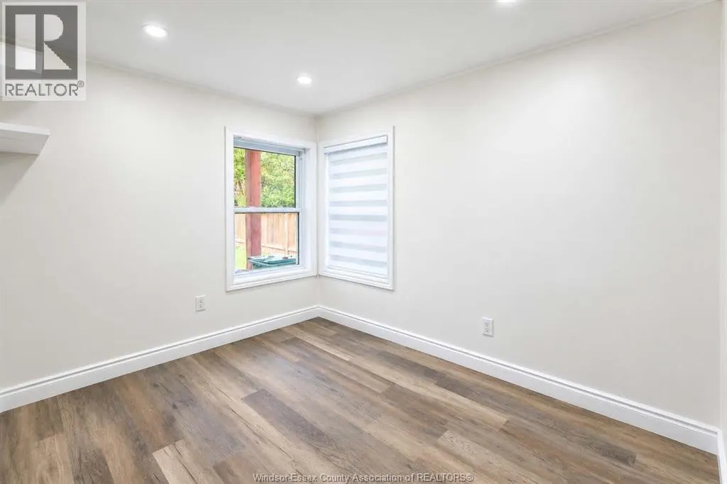 3272 EDISON STREET