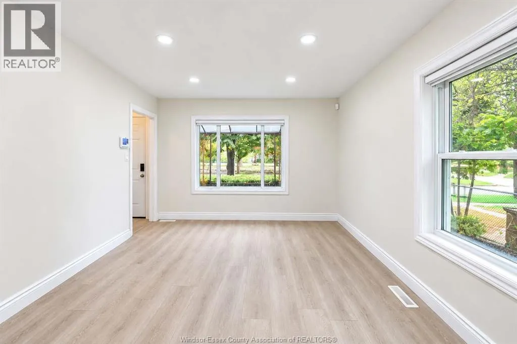 3272 EDISON STREET