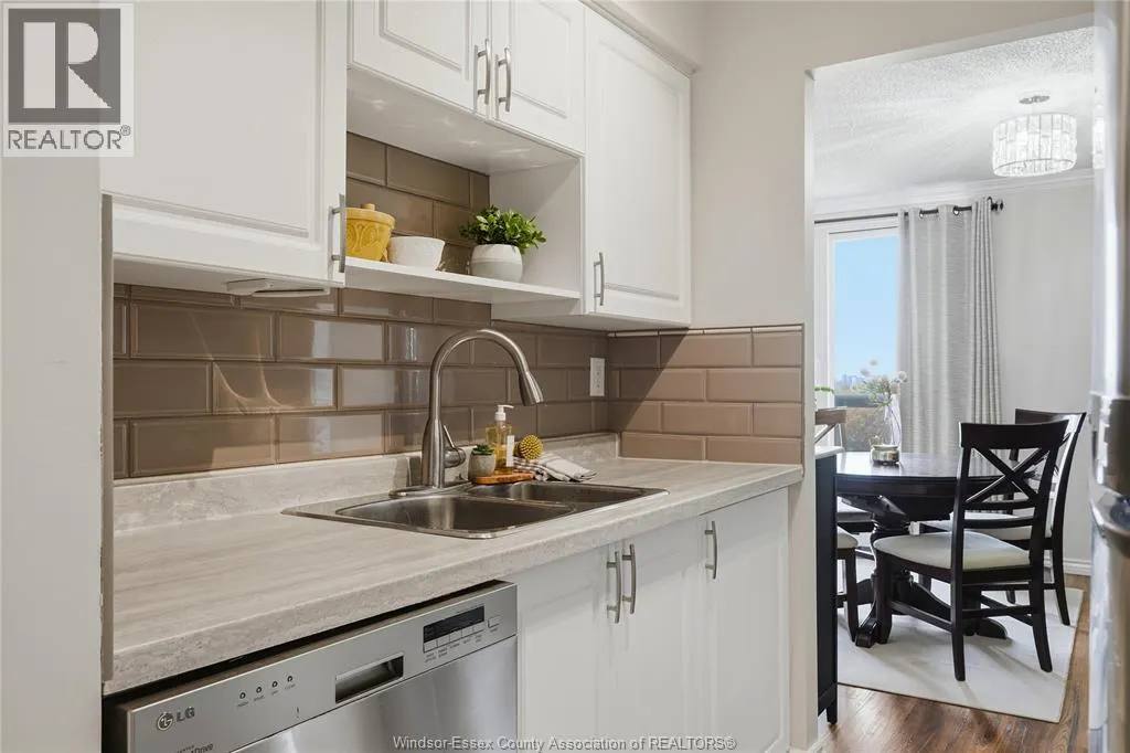 9099 RIVERSIDE DRIVE East Unit# 905W