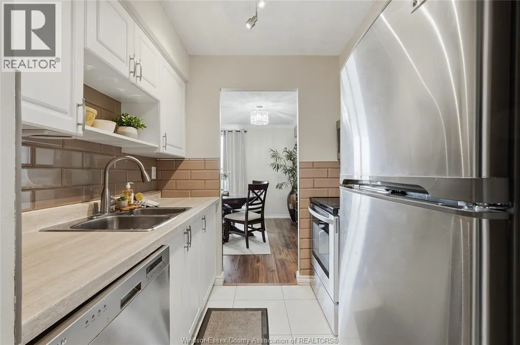 9099 RIVERSIDE DRIVE East Unit# 905W