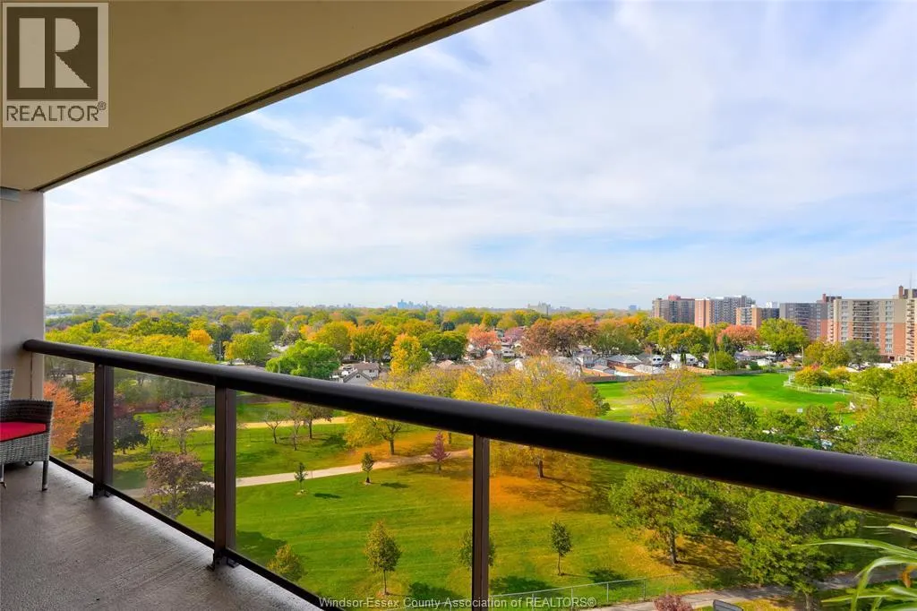9099 RIVERSIDE DRIVE East Unit# 905W