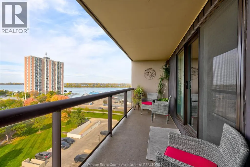 9099 RIVERSIDE DRIVE East Unit# 905W