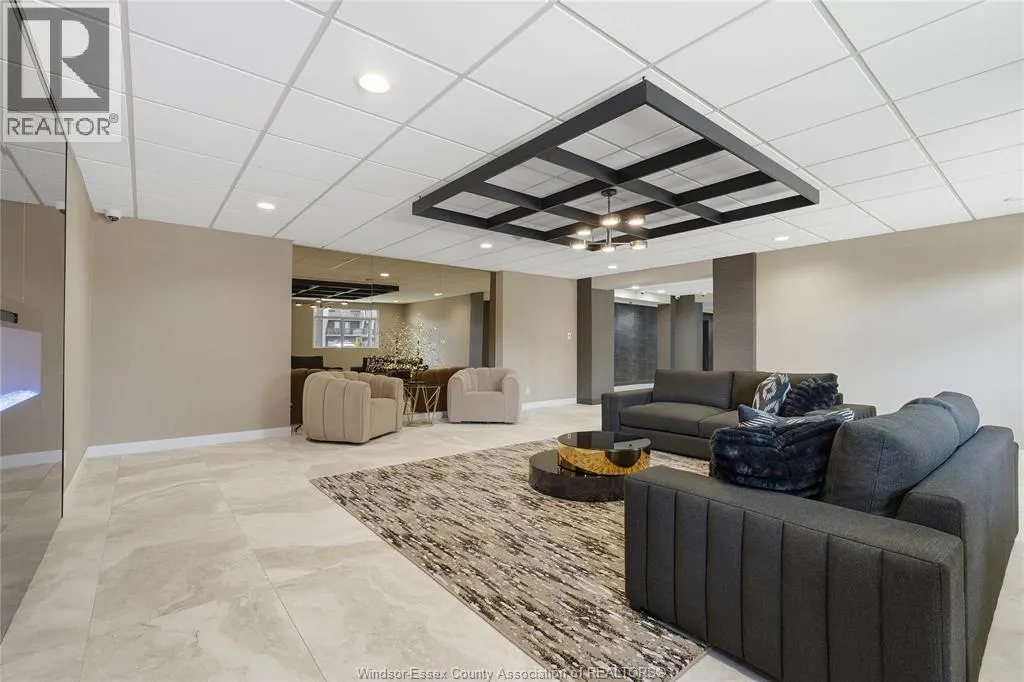 9099 RIVERSIDE DRIVE East Unit# 905W
