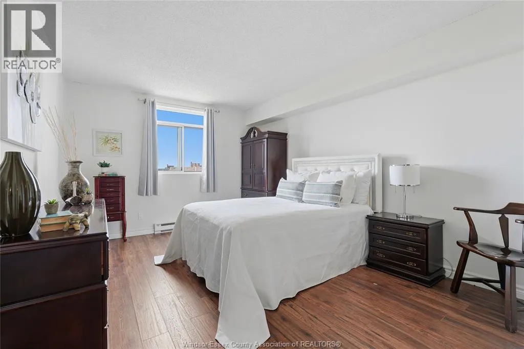9099 RIVERSIDE DRIVE East Unit# 905W