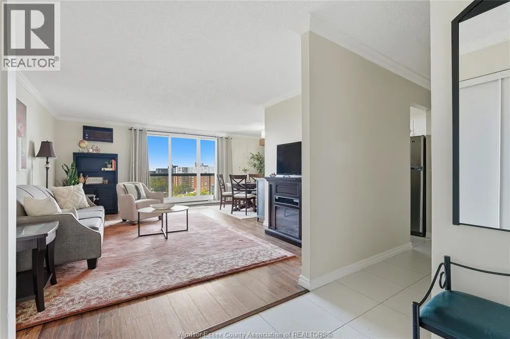 9099 RIVERSIDE DRIVE East Unit# 905W