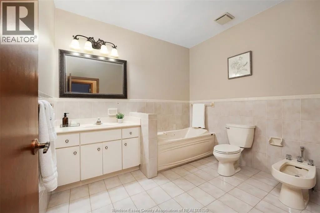 2515 CLEMENCEAU
