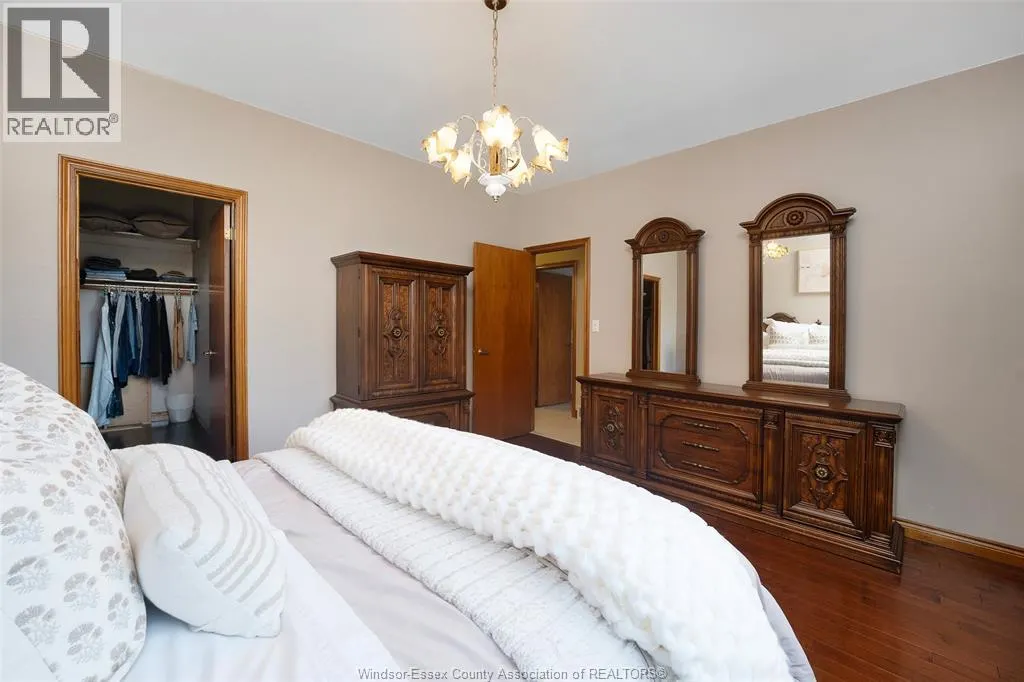 2515 CLEMENCEAU